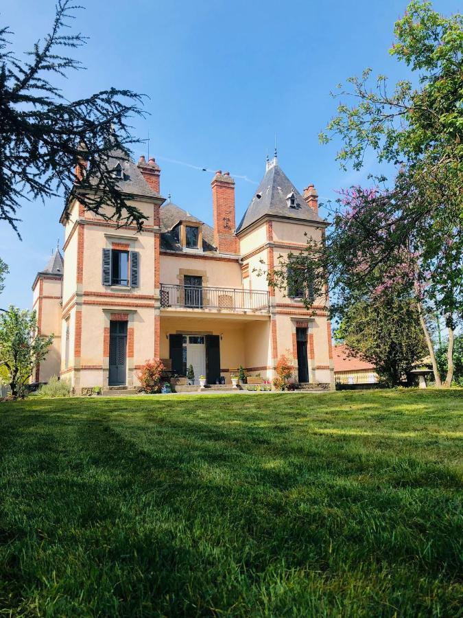 Chateau Segot Neuilly-le-Réal Екстериор снимка